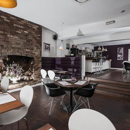 The Crown Rooms Newmarket Ньюмаркет Экстерьер фото